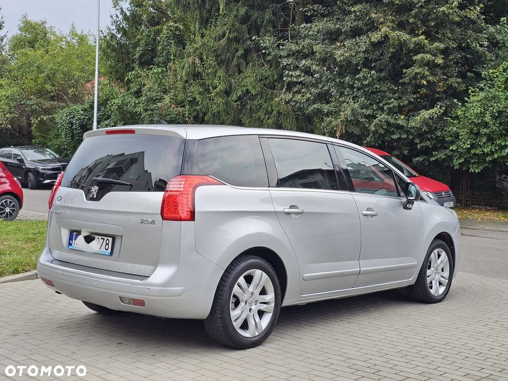 Peugeot 5008 - 6