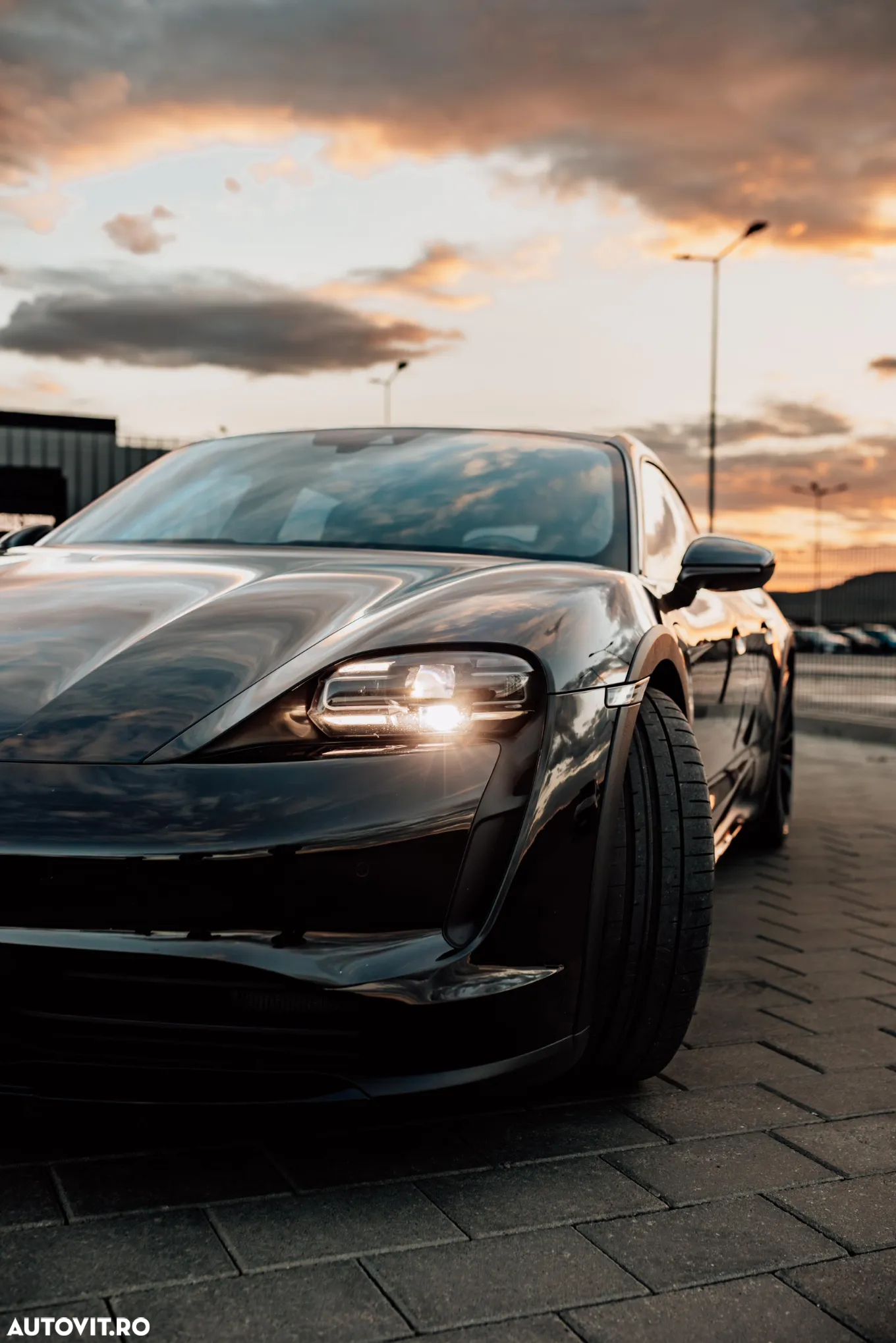 Porsche Taycan - 10