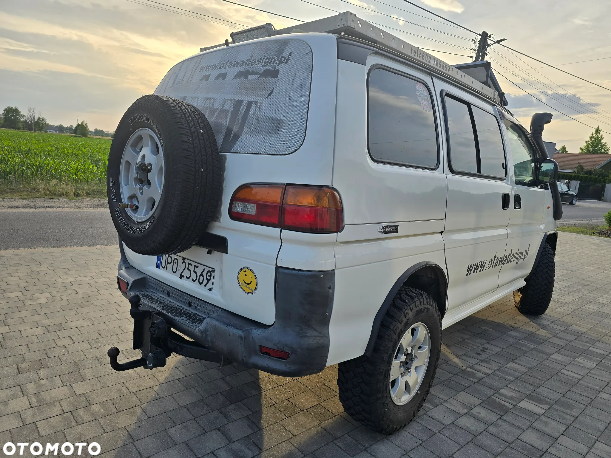 Mitsubishi Space Gear - 11