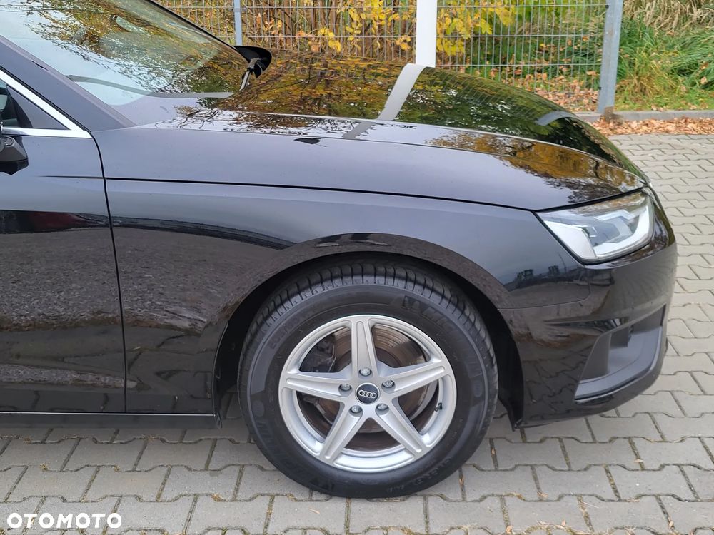 Audi A4 Limousine 35 TFSI mHEV Advanced S tronic - 32