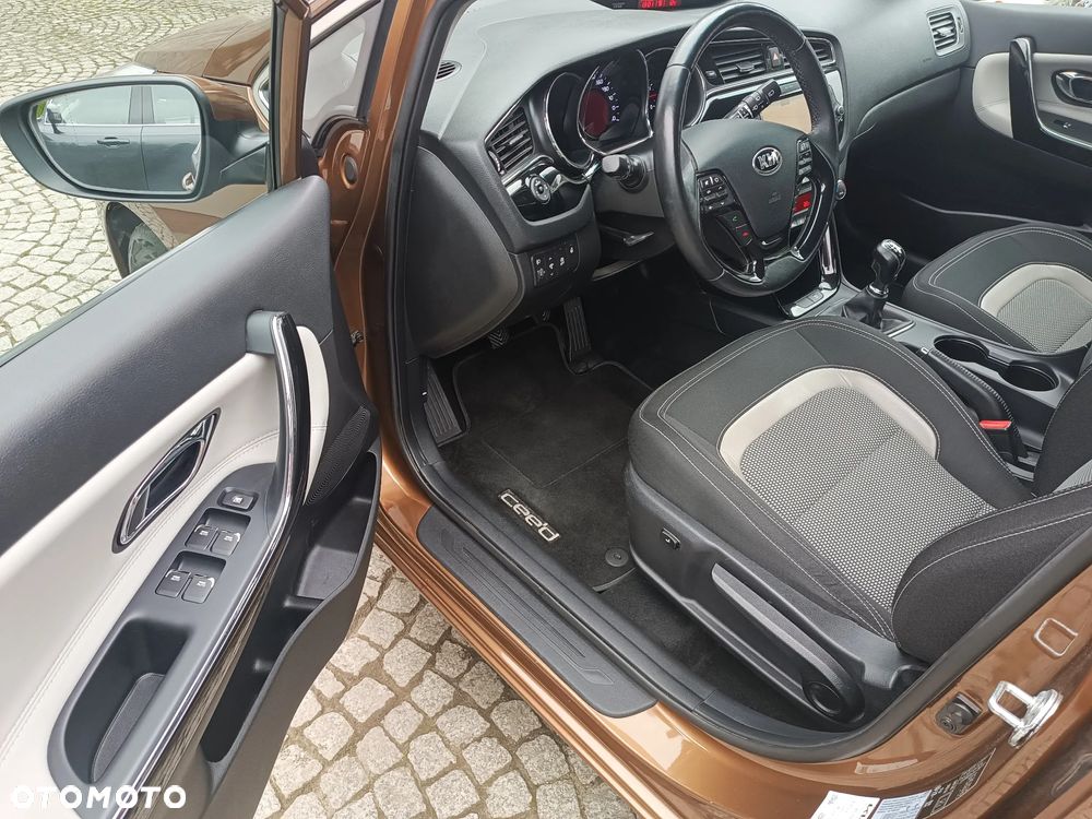 Kia Ceed Cee'd 1.6 CRDi GT Line - 11
