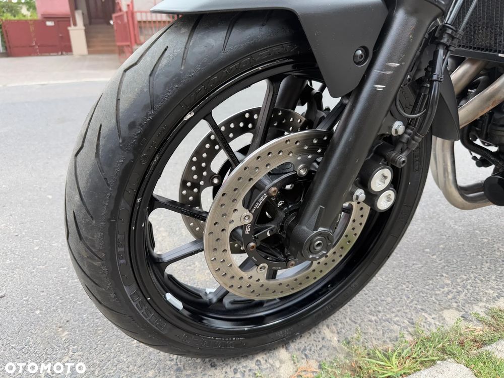 Yamaha MT - 19