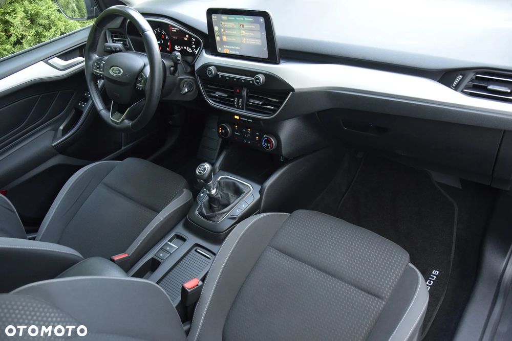 Ford Focus 1.0 EcoBoost STart-Stopp-System TITANIUM DESIGN - 24