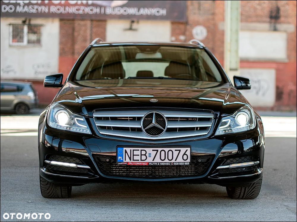 Mercedes-Benz Klasa C 180 BlueEFFICIENCY 7G-TRONIC Avantgarde - 3