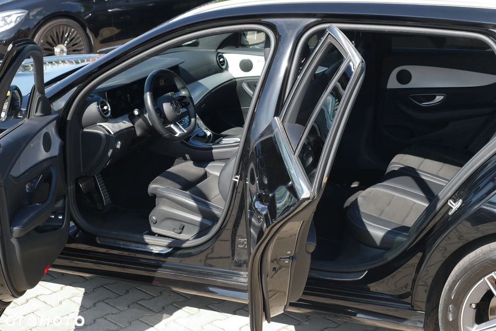 Mercedes-Benz Klasa E 300 AMG - 10
