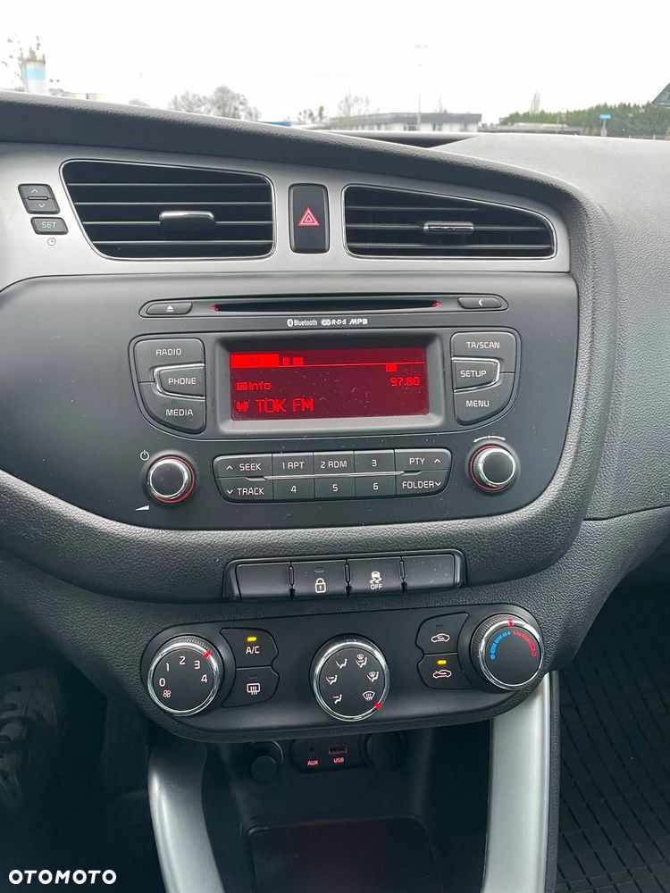 Kia Ceed - 14