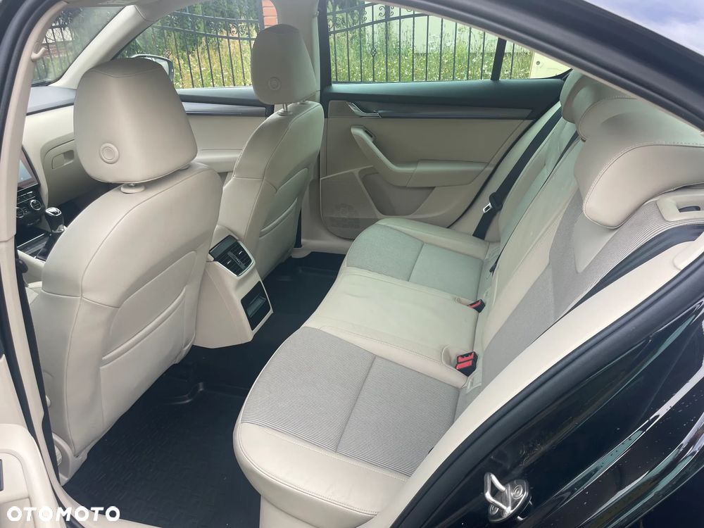 Skoda Octavia 2.0 TDI (Green tec) Style - 12