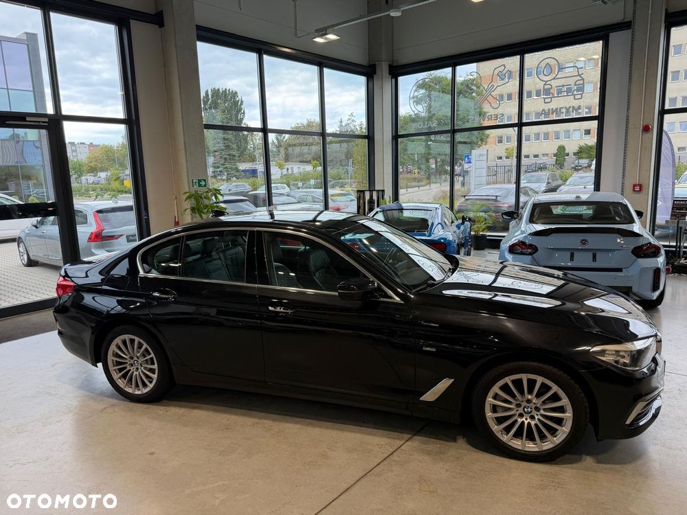 BMW Seria 5 520d xDrive Luxury Line - 25