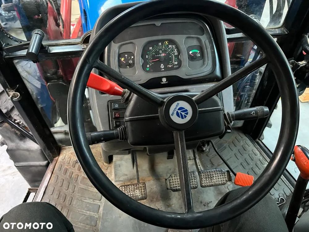 New Holland TL100 - 3