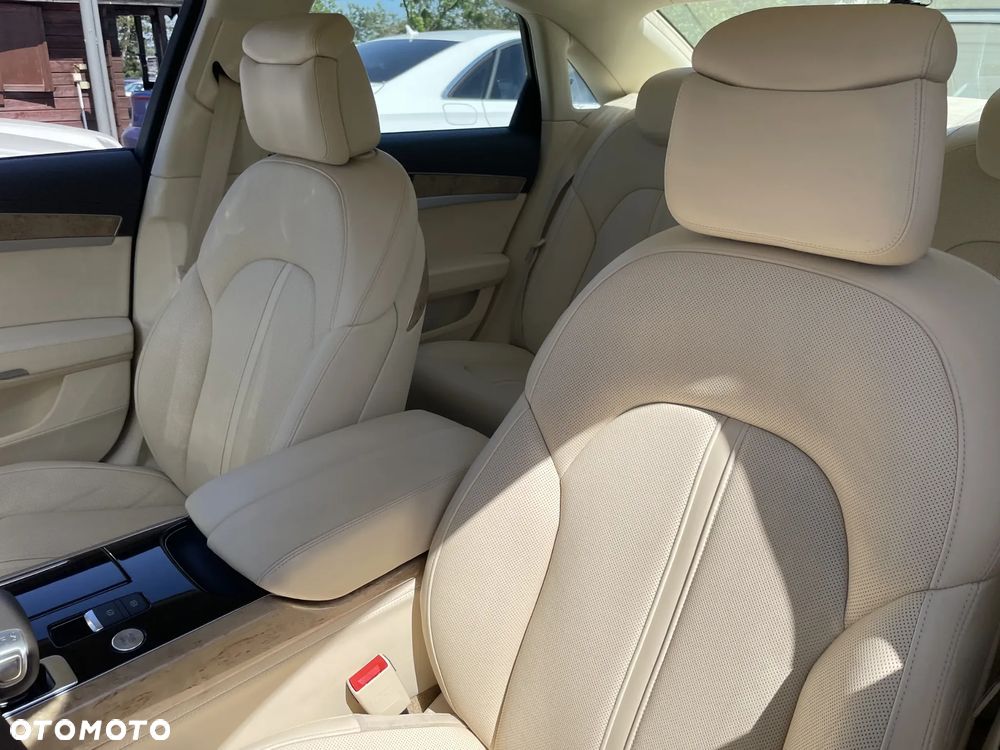 Audi A8 4.2 FSI L Quattro - 17