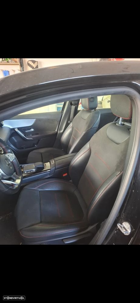 Mercedes-Benz A 250 Limousine e AMG Line - 10