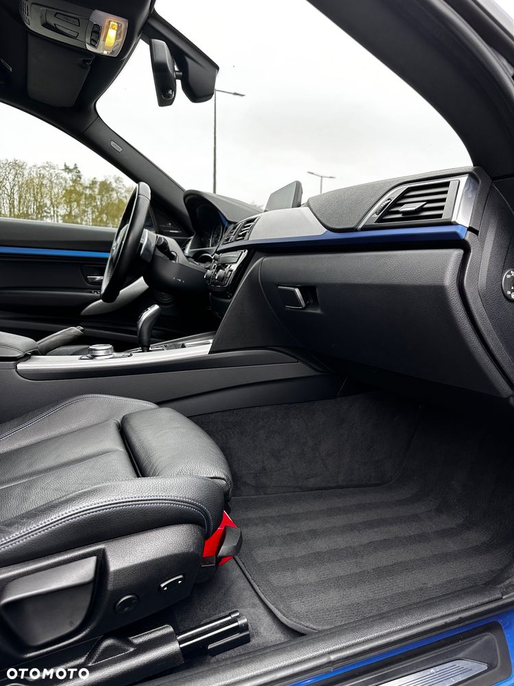 BMW 3GT 330i xDrive M Sport - 22
