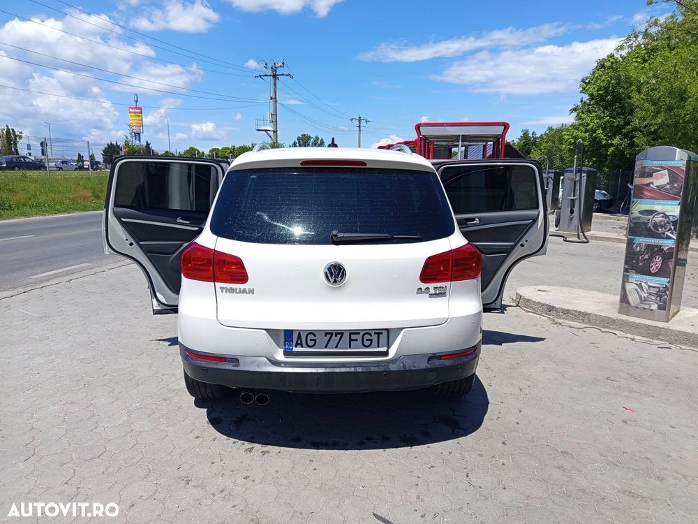 Volkswagen Tiguan 2.0 TDI DPF BlueMotion Technology Exclusive - 4
