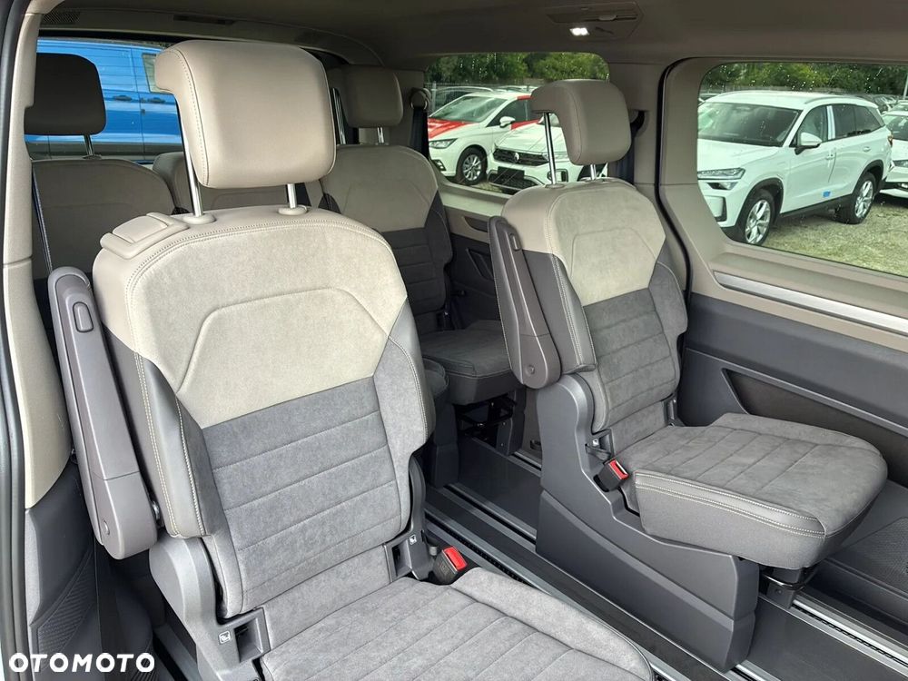 Volkswagen Multivan - 16