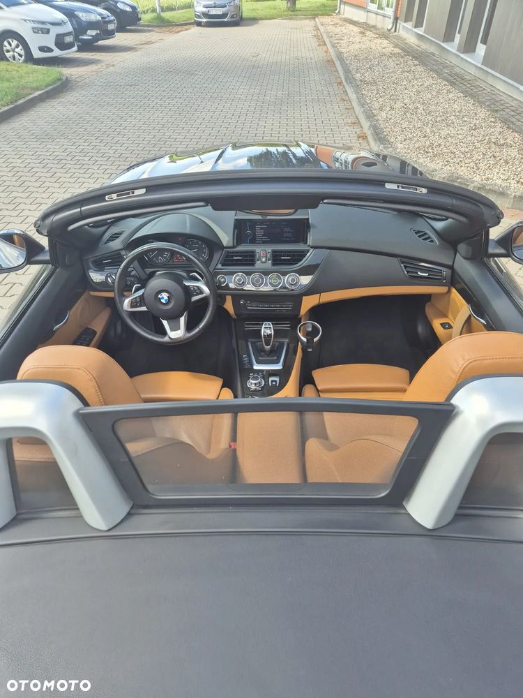 BMW Z4 sDrive28i - 17