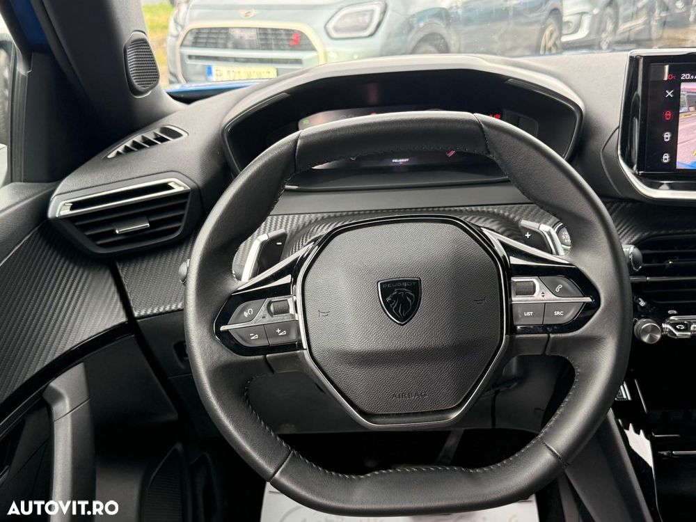 Peugeot 2008 1.2 L PureTech STT EAT8 Allure - 8