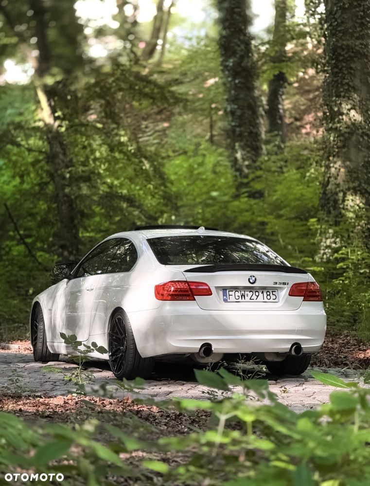 BMW Seria 3 335i Edition Exclusive - 1