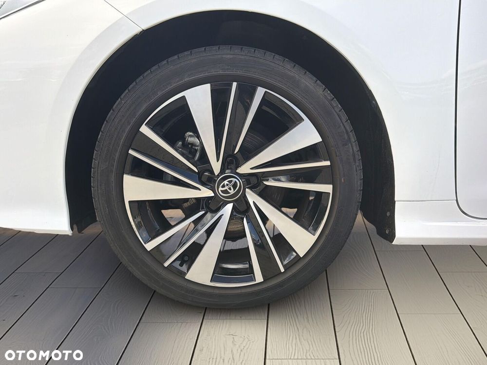 Toyota Corolla 1.8 Hybrid Style - 18