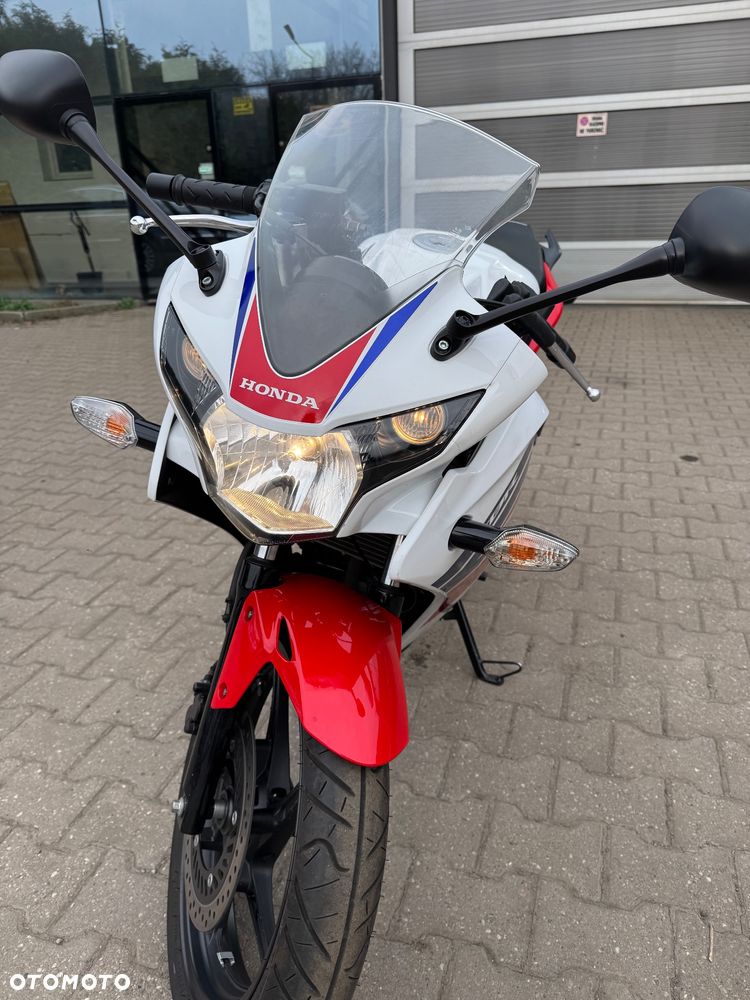 Honda CBR - 12