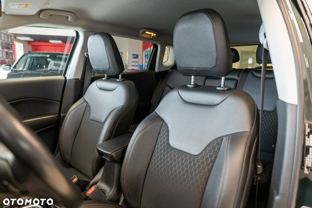Jeep Compass 1.3 TMair Limited FWD S&S DDCT - 12