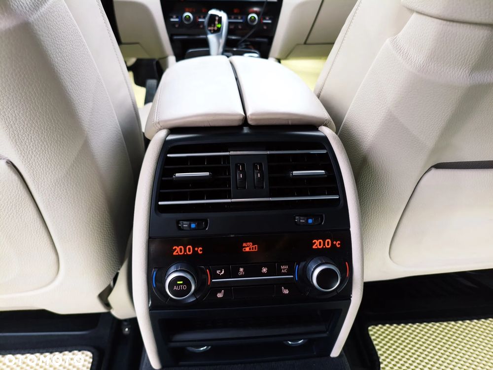 BMW Seria 7 740Li - 18