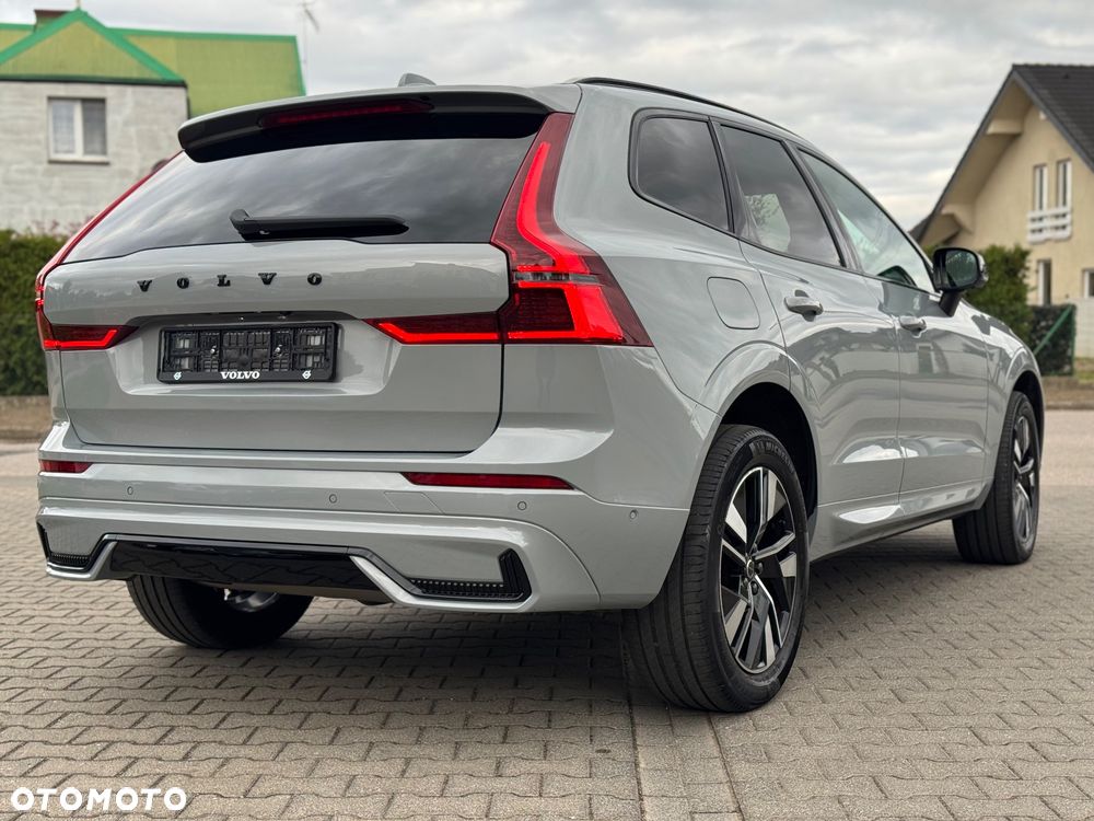 Volvo XC 60 B5 AWD Plus Dark - 17