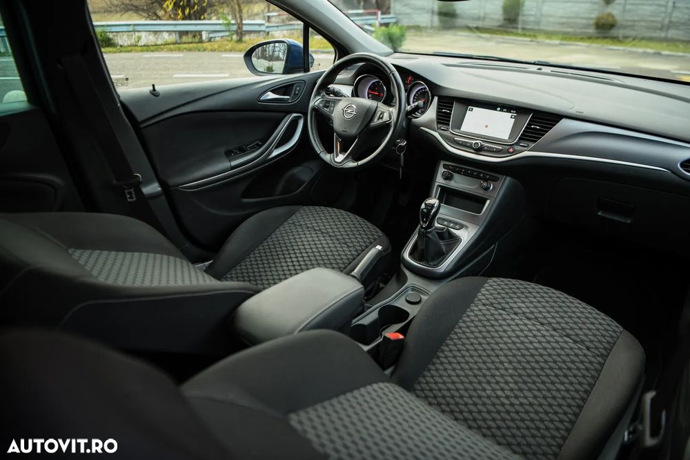 Opel Astra Sports Tourer 1.2 Turbo Elegance - 11