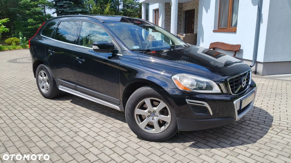 Volvo XC 60 D5 AWD Momentum - 2