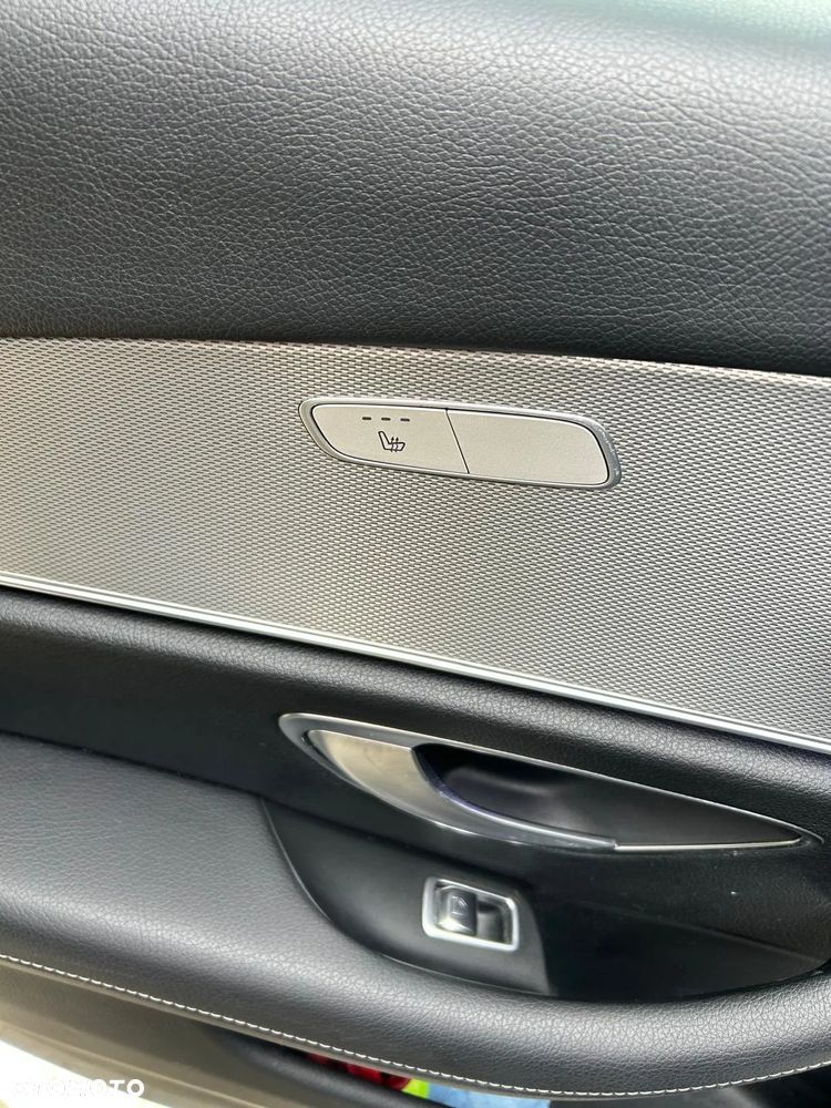 Mercedes-Benz Klasa E 400 4Matic 9G-TRONIC AMG Line - 21