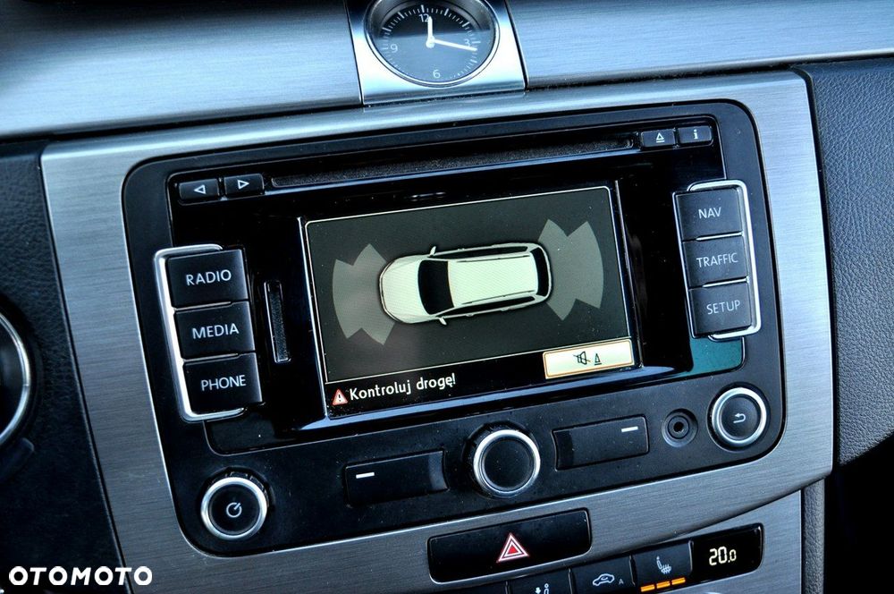Volkswagen Passat Variant - 21