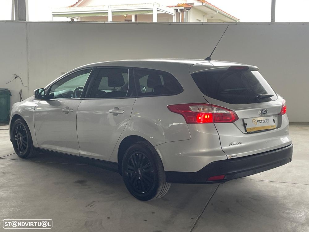 Ford Focus SW 1.6 TDCi ECOnetic 88g S&S Titanium - 3