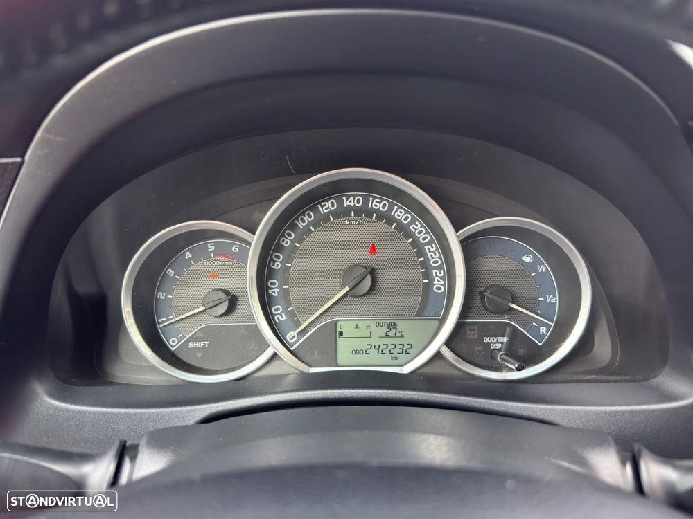 Toyota Auris 1.4 D-4D Exclusive - 10