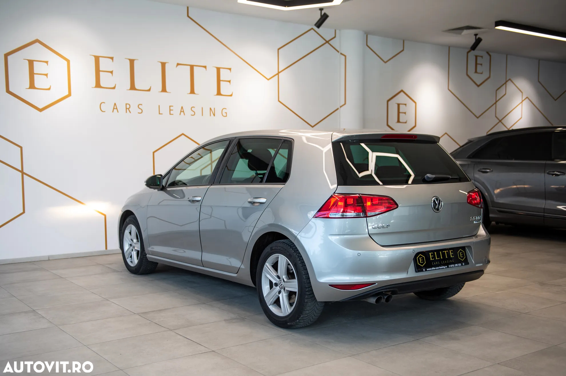 Volkswagen Golf 2.0 TDI DSG BMT Comfortline - 5