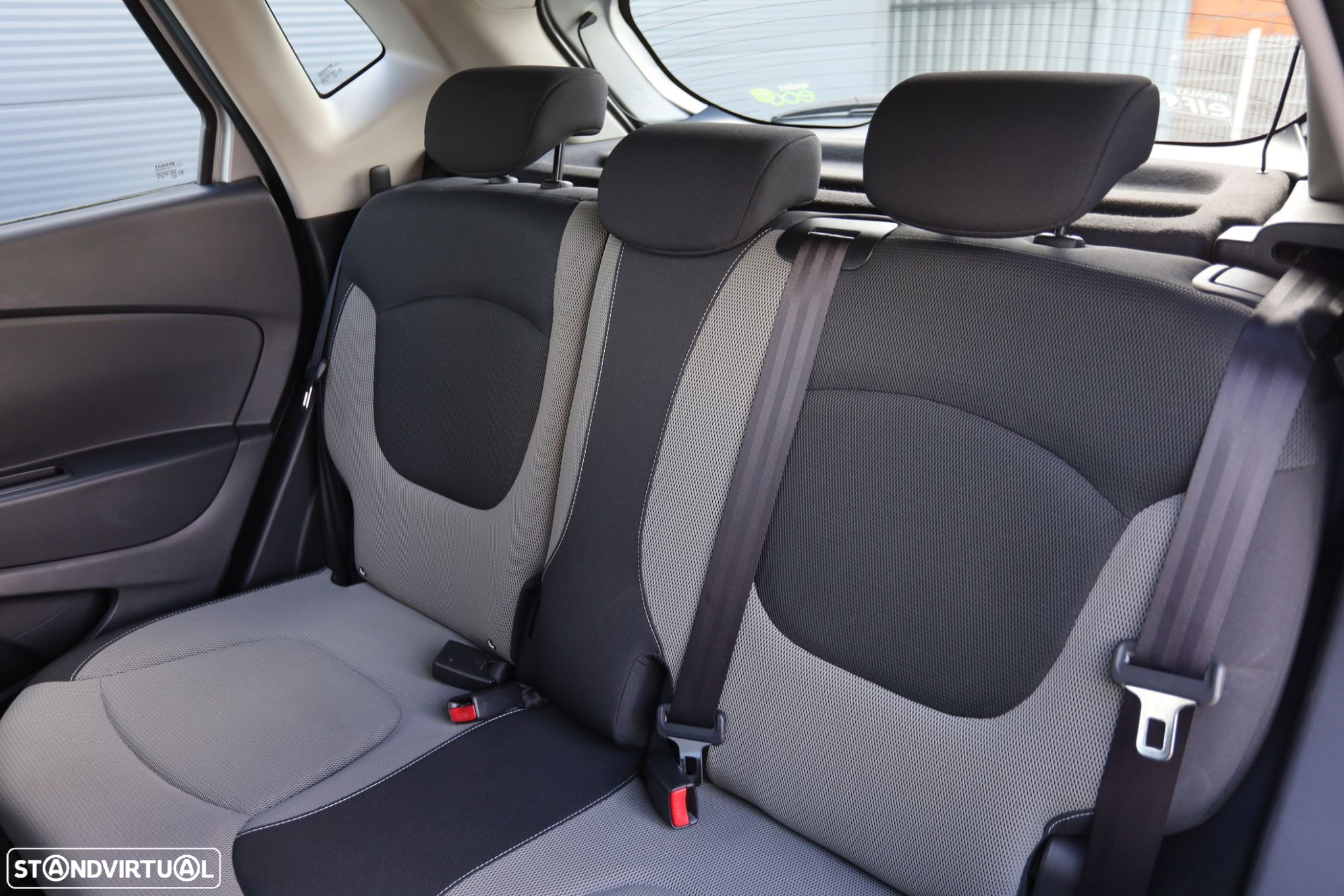 Renault Captur 1.5 dCi - 14