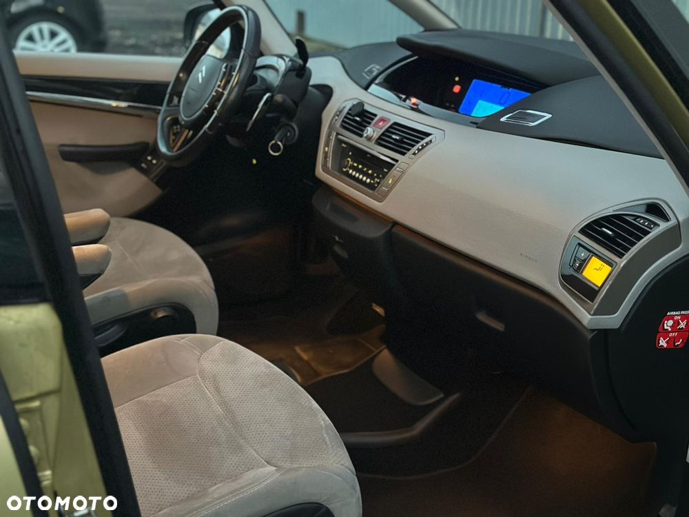 Citroën C4 Grand Picasso 2.0 HDi Impress Exclusive - 23