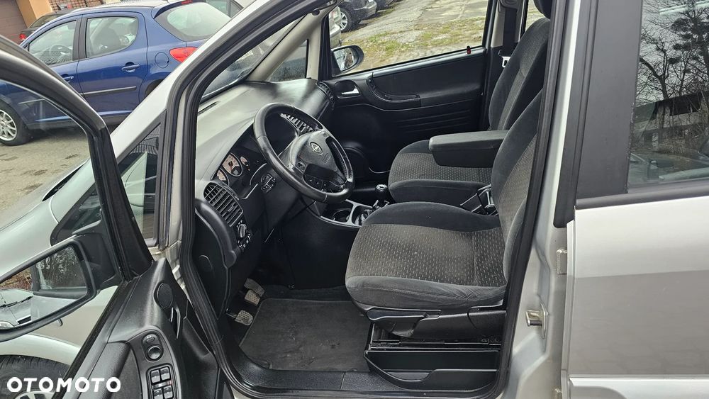 Opel Zafira - 17