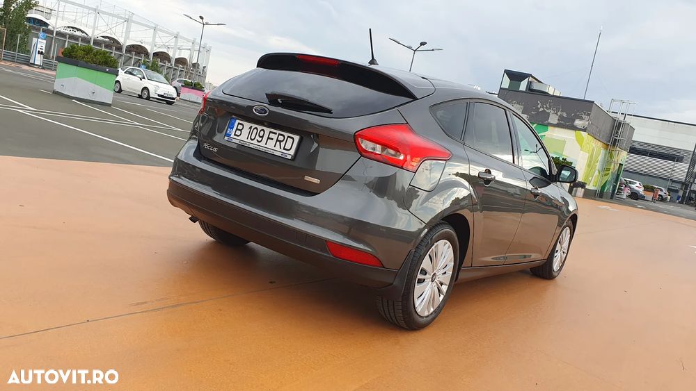 Ford Focus 1.0 EcoBoost Trend Edition - 26