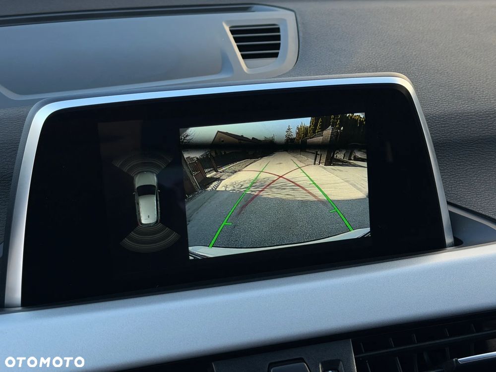 BMW X1 sDrive18i Advantage - 16