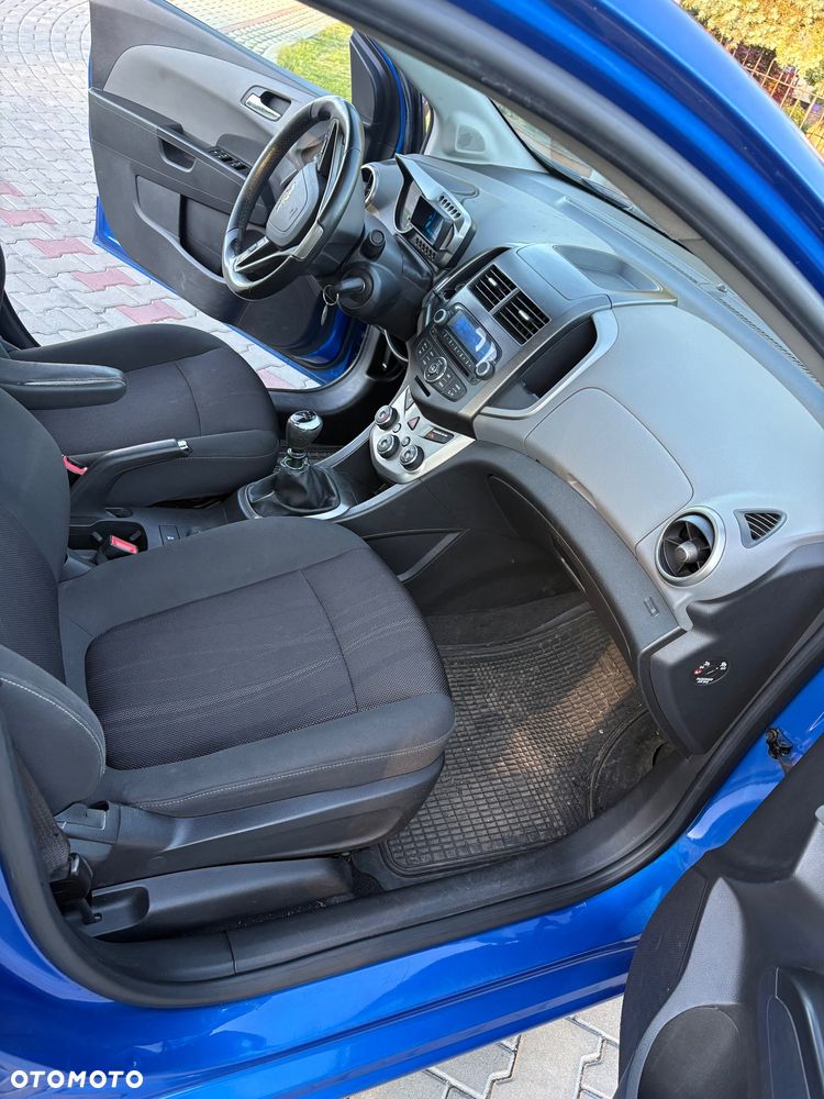 Chevrolet Aveo 1.6 LTZ - 13