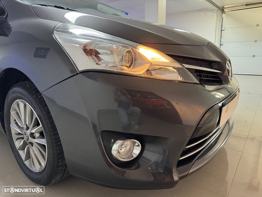 Toyota Verso 1.6 D-4D Exclusive - 31