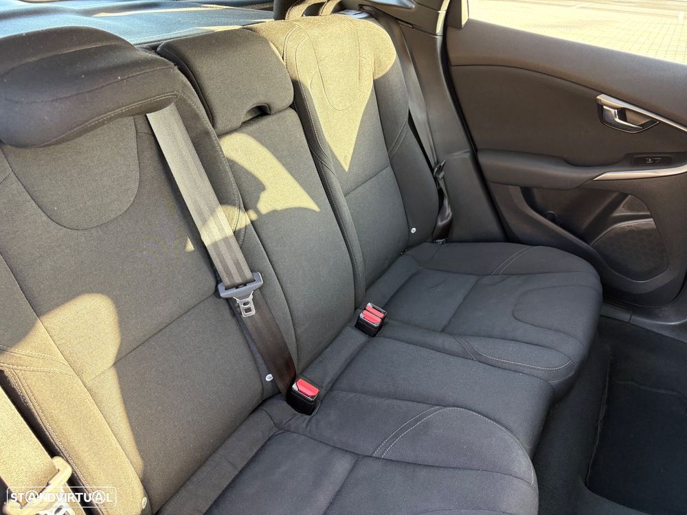 Volvo V40 2.0 D2 R-Design Momentum - 25