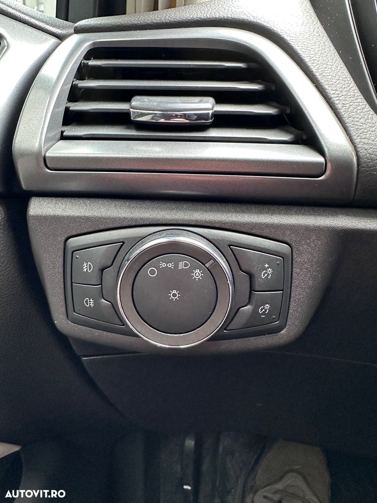 Ford Mondeo 2.0 HEV Titanium - 14