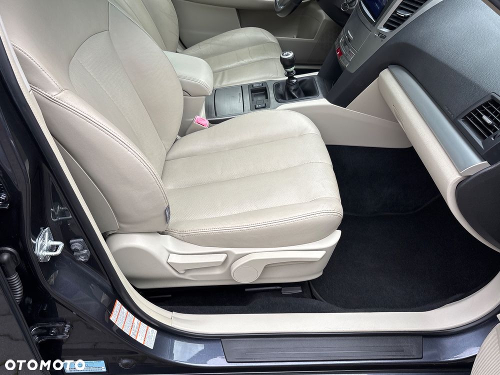 Subaru Legacy 2.0 D Sport - 23