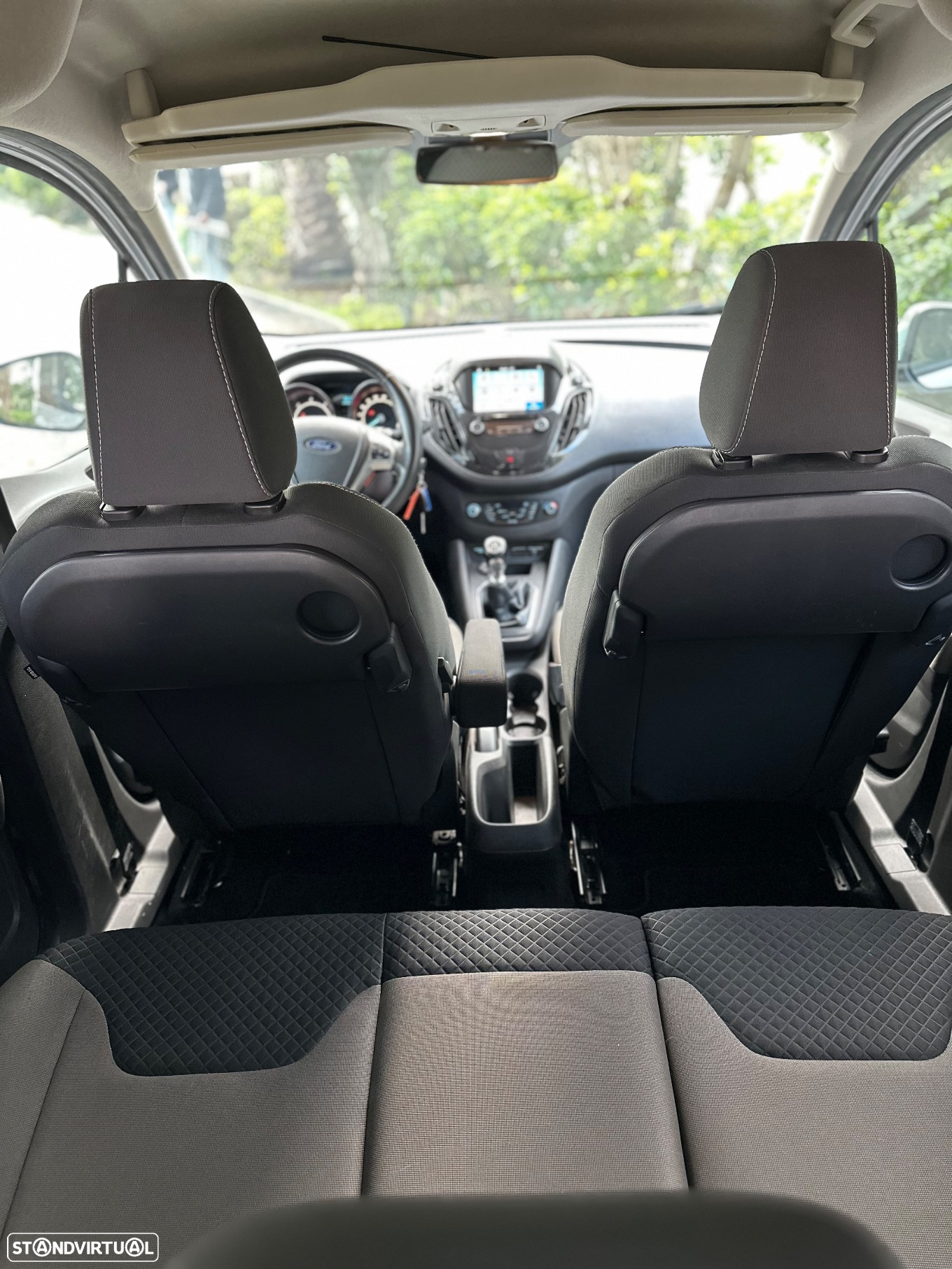 Ford Tourneo Courier 1.5 TDCi Titanium - 10