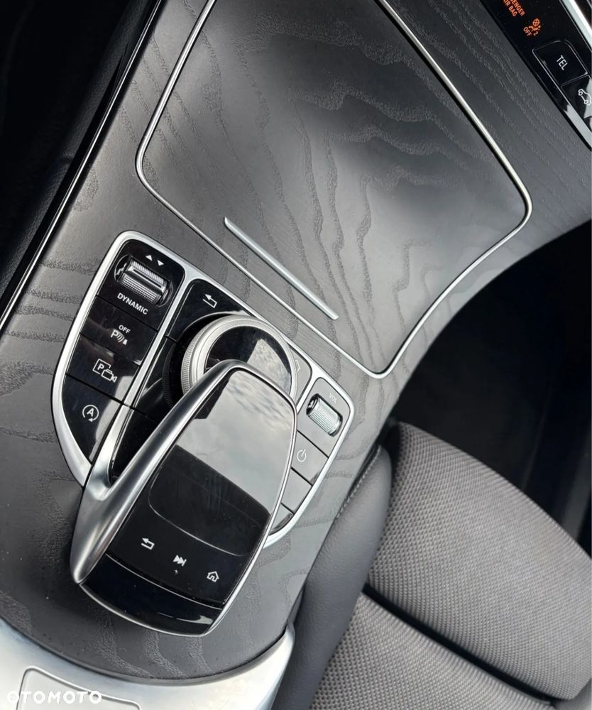 Mercedes-Benz Klasa C 180 9G-TRONIC Avantgarde - 12