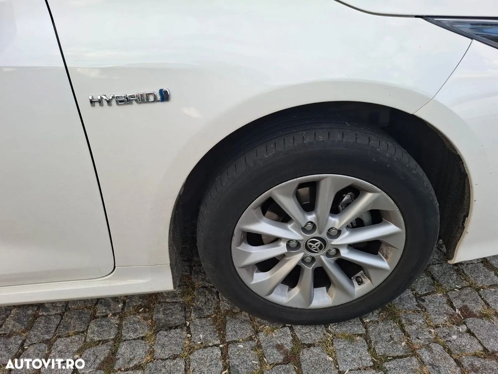 Toyota Corolla Sedan 1.8 HSD Dynamic - 15