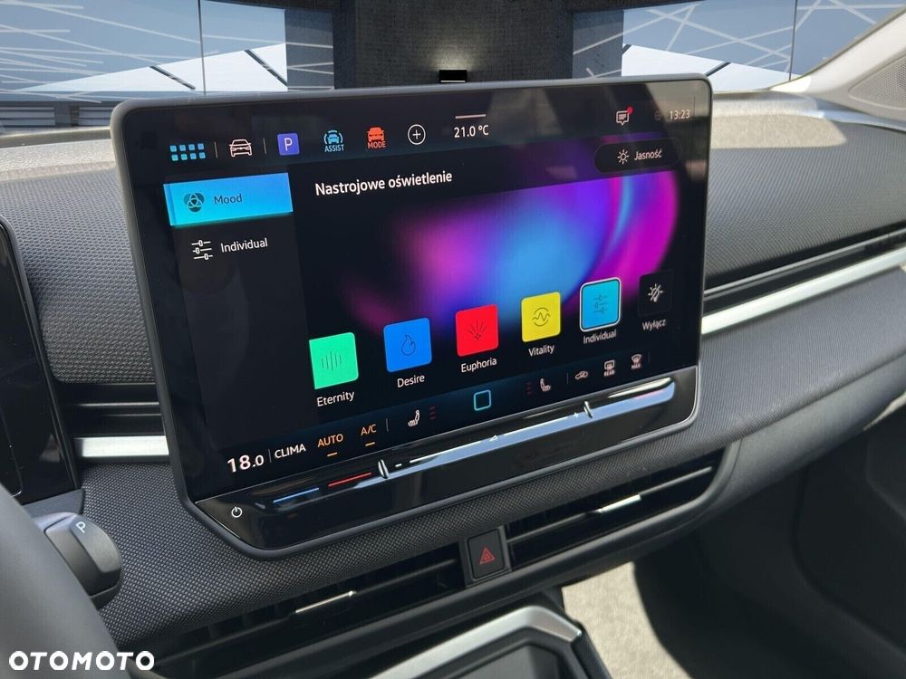 Volkswagen T-Roc 1.5 eTSI Life DSG - 24