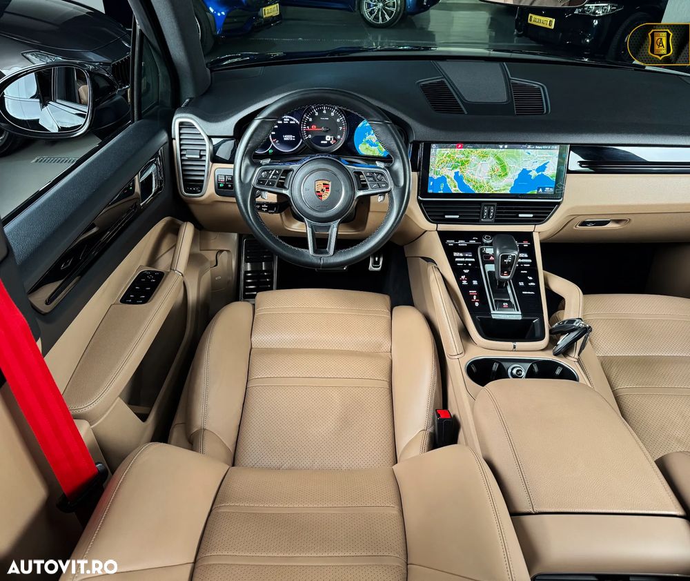 Porsche Cayenne - 26