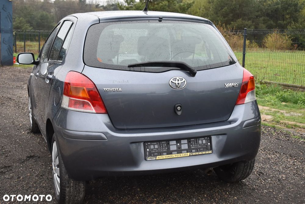 Toyota Yaris 1.33 VVT-i Life - 11