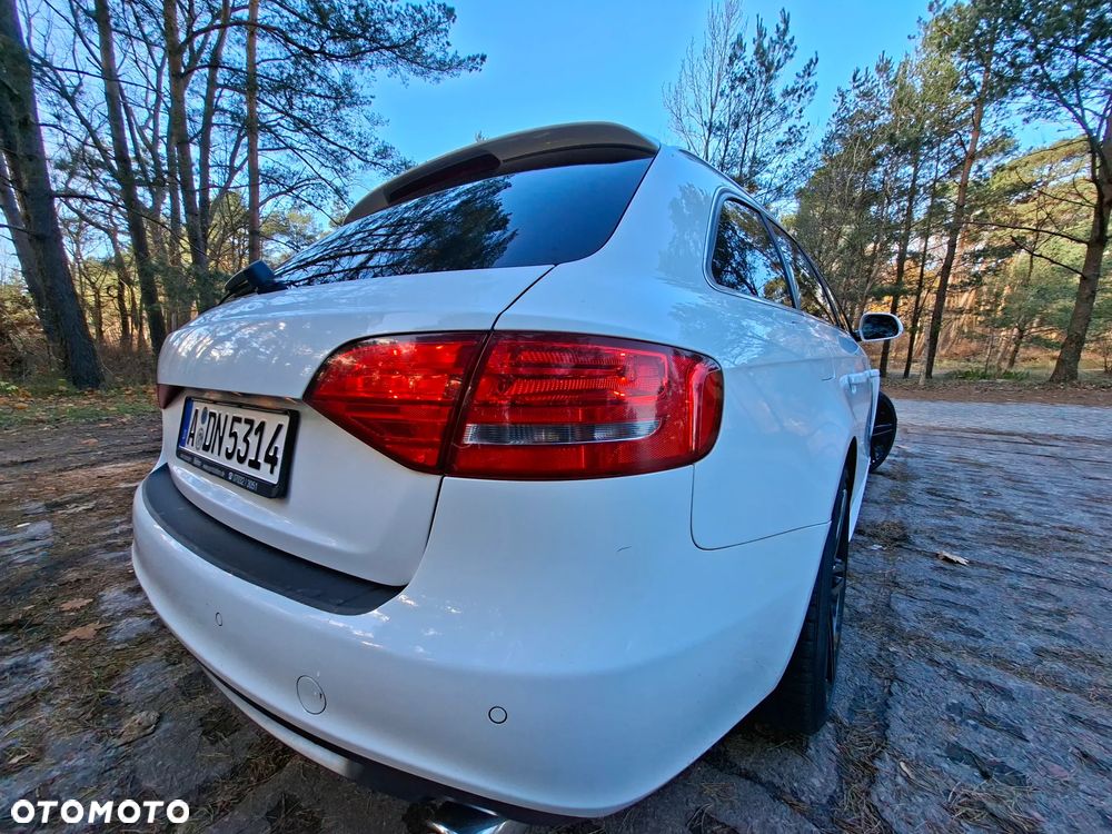 Audi A4 Avant - 10